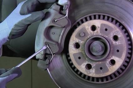 Замена тормозных колодок и дисков на Volvo
